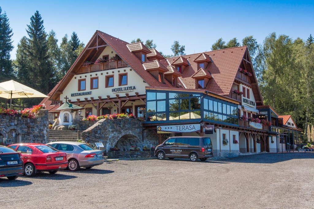 Hotel Leyla Frymburk Exterior foto